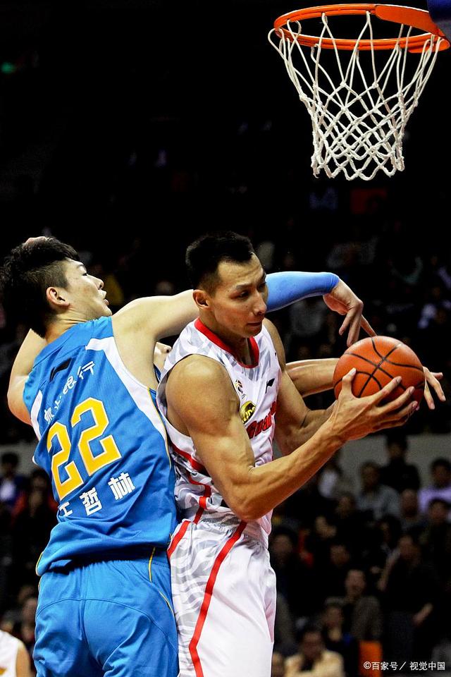 爱游戏-包含福建队在场上表现抢眼，夺得胜利的词条