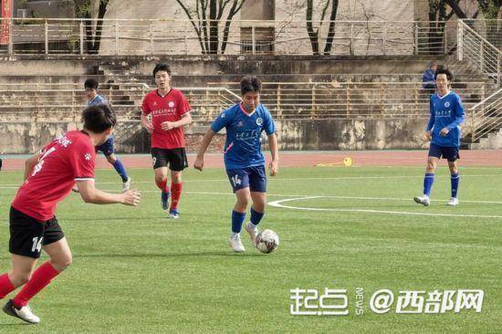 ayx.com-包含高校足球锦标赛盛况空前，校园热血澎湃的词条